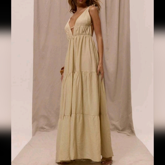 Dresses & Skirts - Halterneck Plunge Front Ruched Tiered Elegant Boho Romantic Linen Feel Maxi Dres